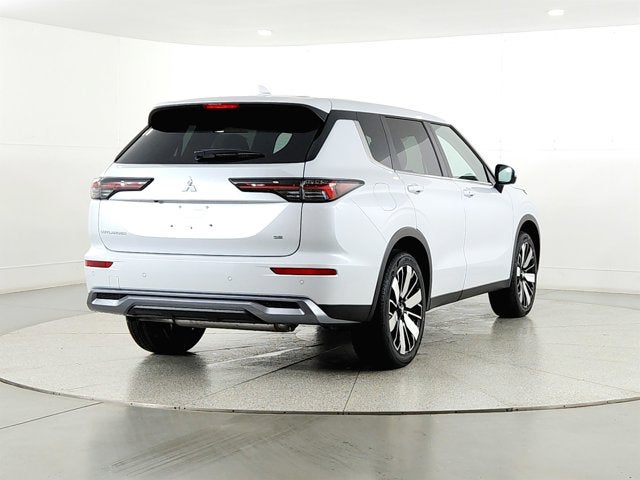 2026 Mitsubishi Outlander — interior view
