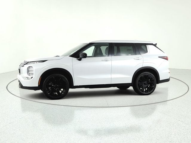 2026 Mitsubishi Outlander — rear three-quarter view