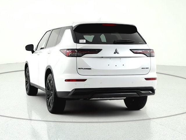 2026 Mitsubishi Outlander — detail view